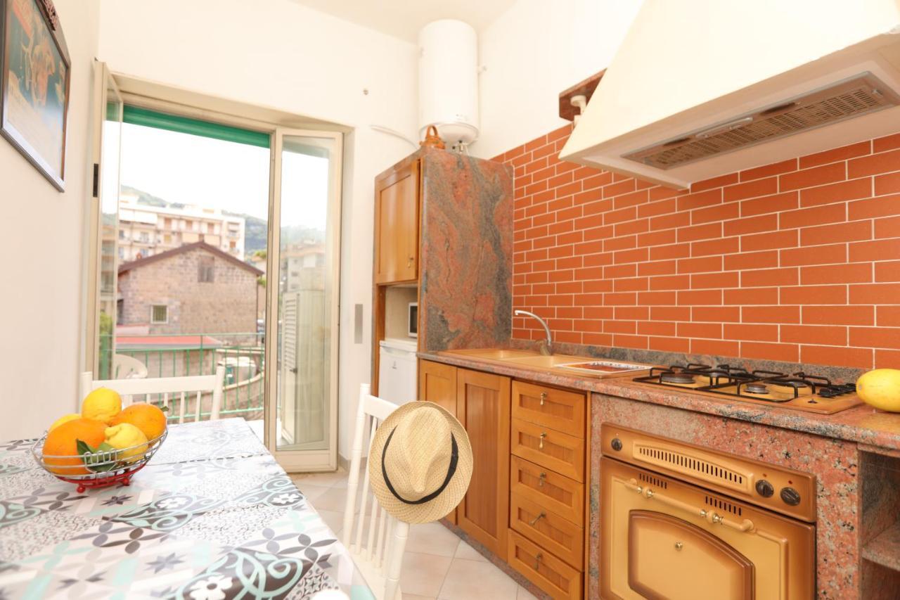 Estate4Home - Casa Pina Sorrento Buitenkant foto
