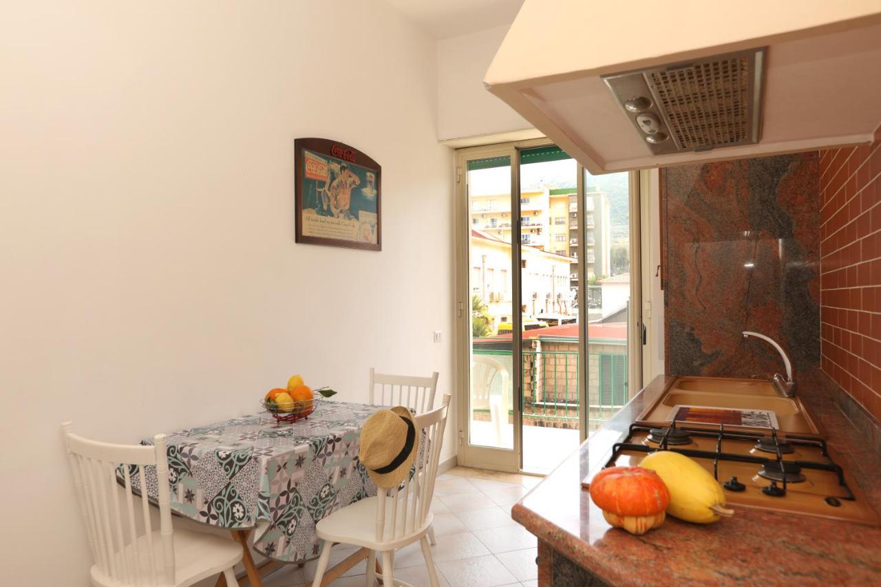 Estate4Home - Casa Pina Sorrento Buitenkant foto